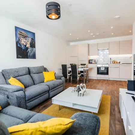 Contemporary 2 Bedroom Apartment - Birmingham City Centre - Digbeth Bullring-3