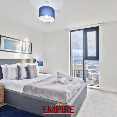 Lovely One Bedroom Apartment Broad Street!-2