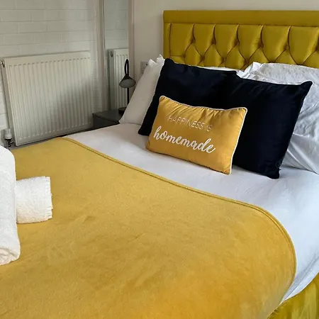 Cosy Stay In Birmingham By Villazu-2