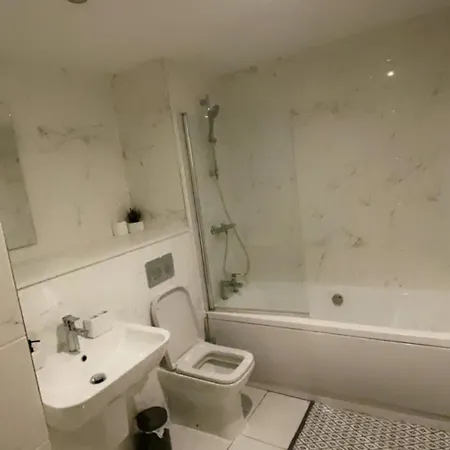 Exceptional 2 Bed-3