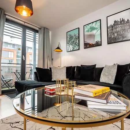 Amazing New Arcadian Centre - 1Bdr - Balcony & Parking-2