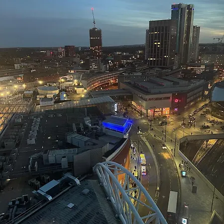 Birmingham City Centre High Rise Apartment Rotunda-3