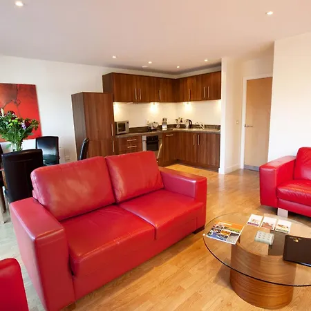 The Spires Serviced Apartments Birmingham-3
