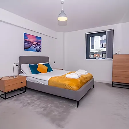 Stunning Apartment In Birmingham-3