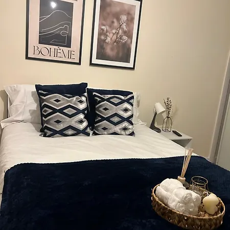Modern 2 Bed, Apartment In The Heart Of Birmingham-3