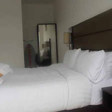 Flat 405 One Bedroom Apartment-3
