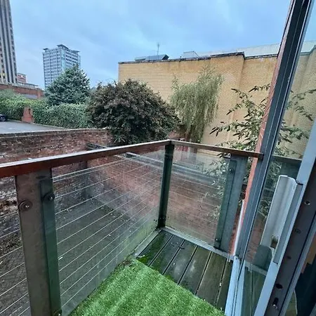 1Bedroom City Centre Apartment-3