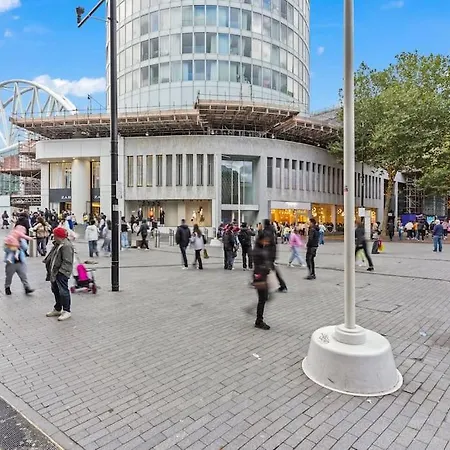Luxury Rotunda Studio With Free Voucher In New Street-2