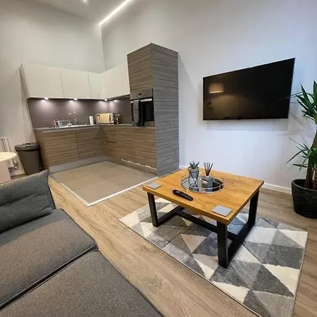 Luxury 1 Bedroom Bournville Apartment-3