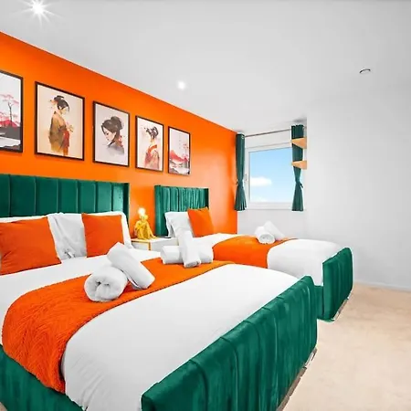 Spacious 2 Bed Apt B'Ham Cc With Parking Sleeps 7-2