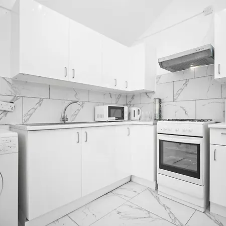 1 Bed Apartment Birmingham Resorts World Nec Bhx-3