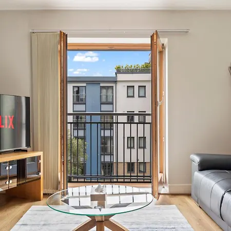 Apartment In Birmingham City Centre - Free Parking Underground-2