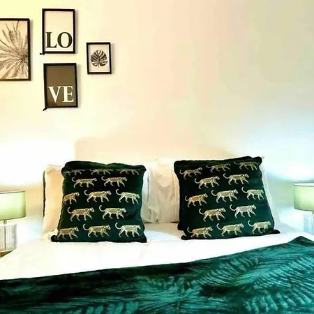 Meadows Court - Celeste Living Group - Mansion Style Apt-2
