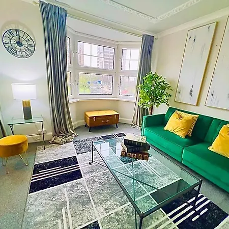 Meadows Court - Celeste Living Group - Mansion Style Apt-3