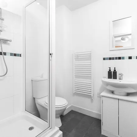 Luxury Sea Blue-Birmingham Central Apartment-2