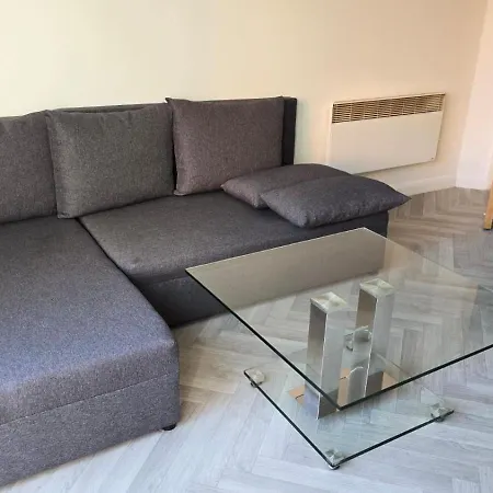 Luxury Green 1 Bed City Centre Apartment Close To Mailbox,Bullring, Broad Street For Leisure And Families-2