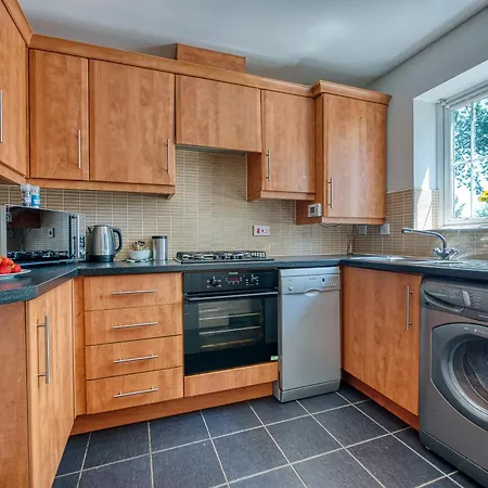 Nec Exhibitor Home, Stay Near Birmingham Airport-3