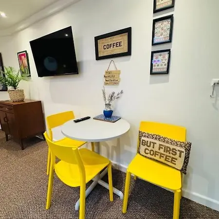 #11 Impressive And Spacious Studio Sleeps 4 - Perfect For Contractors And Families - Free Parking-3