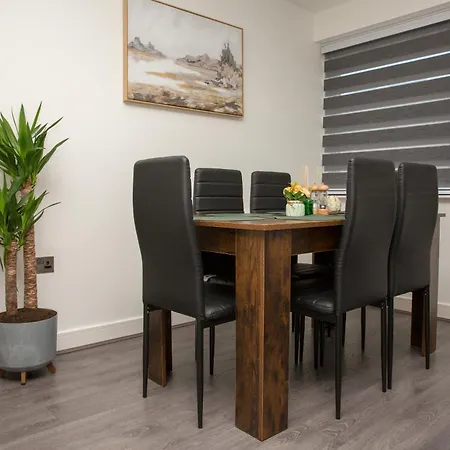 Sweet Stay, 2 Bed Luxury Apartment Close To Birmingham Central-3