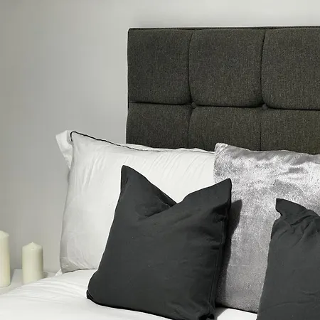 Spacious 2Br Apartment With Balcony - Netflix, Youtube, Amazon Tv, Superfast Wifi - Just 10 Mins To Birmingham Centre, Bullring, Train, Coach Station And Birmingham Fc-2