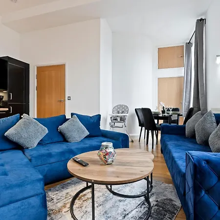 Cosy Birmingham Central 2 Bed Apartment-3