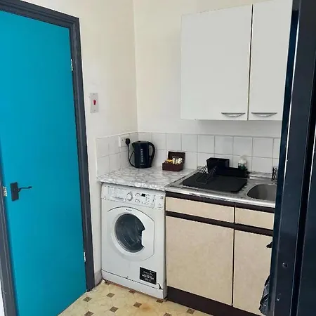 Tudors Esuites Budget Apartments-2