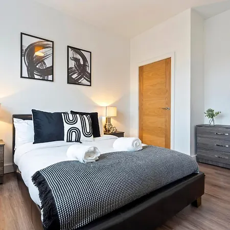 Premium 1-Bed Apartment In Jq - Sleeps 3, Parking & Netflix-2