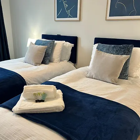 2 Bed 2 Bath In Digbeth-3