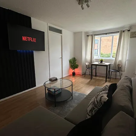 Apartment In West Midlands-3