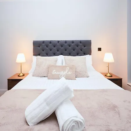 Birmingham Gem 2-Bed With Netflix, Fun & Parking-2