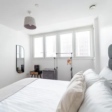 Luxurious Apartment - Birmingham City Centre-2