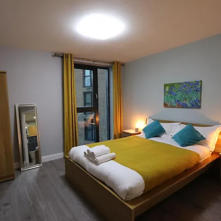 Stunning Top Floor Southside Apartment 2 Beds Parking Wifi Netflix-2