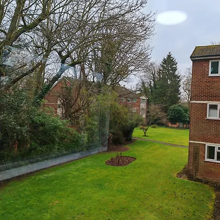 Ideal Location For Birmingham Stay-2