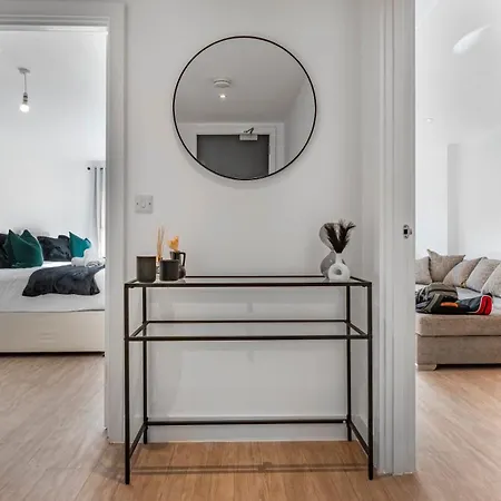 Modern Luxury 1 Bed Apartment In Digbeth-2