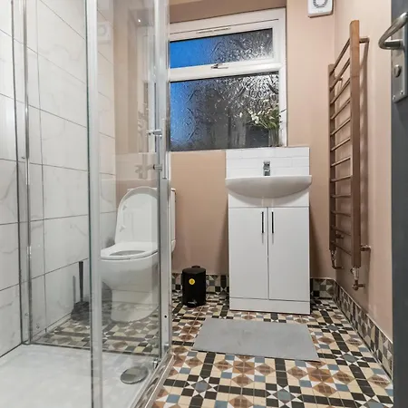 Modern Moseley Studio - 3-2