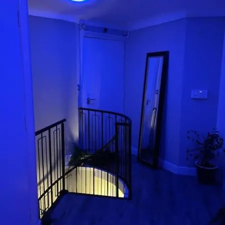 The Exclusive Jacuzzi Apartment With Fireplace & Parking-3