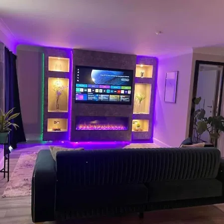 The Exclusive Jacuzzi Apartment With Fireplace & Parking-2