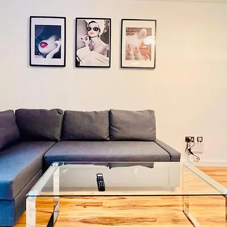 Skyline Central City Centre Apartment Birmingham-2