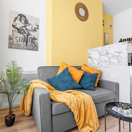 Cosy Entire Flat 5 Min From Citycentre Sleeps 4-2