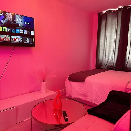 Beautiful Home In Birmingham-3