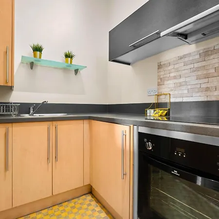Modern Apartment - City Centre - Smart Tv & Netflix 302Q-3