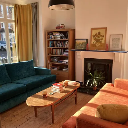 Ensuite Victorian Double, Excellent Transport Links-2