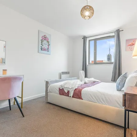 Skyline Haven - Central B'Ham Apt - Free Parking-2