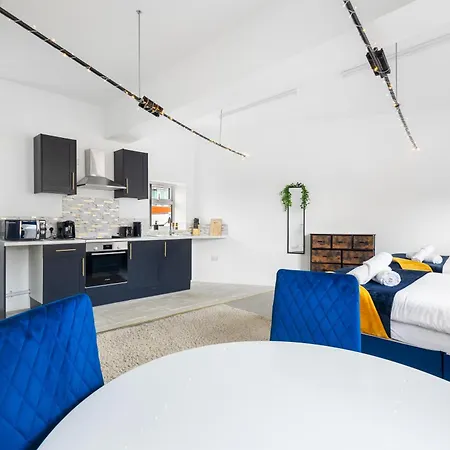 Jewellery Quarter Pent Apartment For A Family Of 6-2