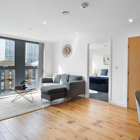 Luxurious 2 Bed City Centre Apartment!!!-3