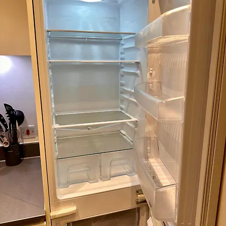 1 Bedroom Apartment, Free Parking, Broad Street, Birmingham-3