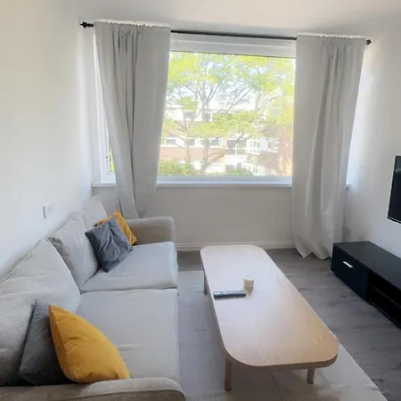 Nilly Apartment Richmond Close Birmingham B20-3