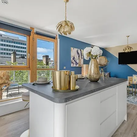 Golden View-Wyndale Living-Central Birmingham-3