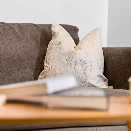 Luxury Apartment - Balcony - City Centre - Fast Wifi - Netflix 403D-3