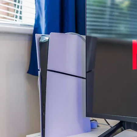 Modern Studio, Brum City Centre, Wi-Fi, Smart Tv, Netflix, Prime Video, Ps5, Gym Gear, Easy Access To Restaurants, Bars, Sea Life Center, Museums, New Street Station And Snowhill-2